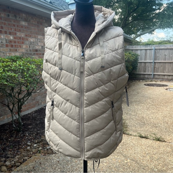 NWT RALPH LAUREN 
Hooded Stretch Puffer Vest Birch Tan Sz L - Picture 2 of 8